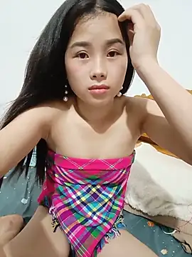 Snapshot of Kirix_adra chatting on May 26, 10:55 am Kirix adra online show from May 26, 10:55 am