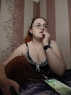 Snapshot of FoxyFlameX chatting on June 2, 9:17 pm FoxyFlameX online show from June 2, 9:17 pm