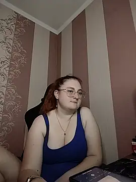 Snapshot of FoxyFlameX chatting on June 8, 9:04 pm FoxyFlameX online show from June 8, 9:04 pm