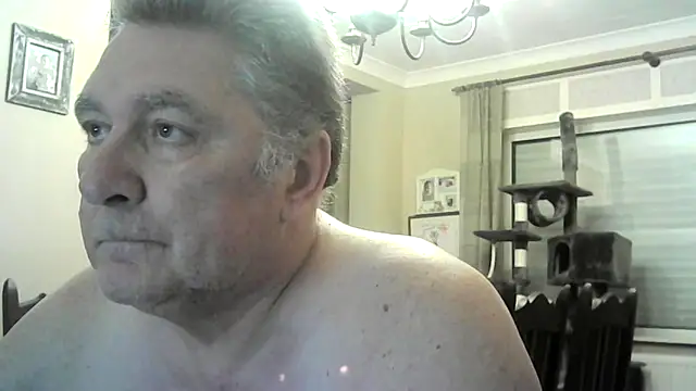 Snapshot of edje59a chatting on February 19, 7:37 am edje59a online show from February 19, 7:37 am