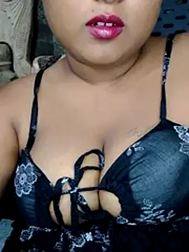 Rishwana77 online show from July 10, 4:53 pm