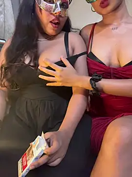 Snapshot of SlutrySiren chatting on June 20, 8:55 pm SlutrySiren online show from June 20, 8:55 pm