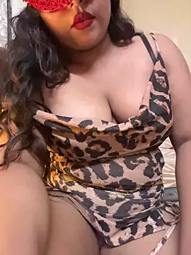 Snapshot of SlutrySiren chatting on June 27, 6:02 pm SlutrySiren online show from June 27, 6:02 pm