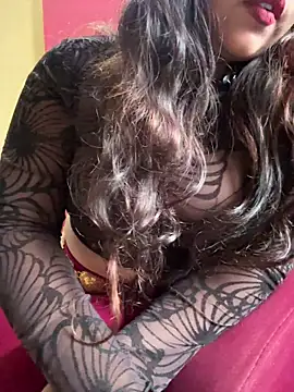Snapshot of SlutrySiren chatting on July 1, 10:28 am SlutrySiren online show from July 1, 10:28 am