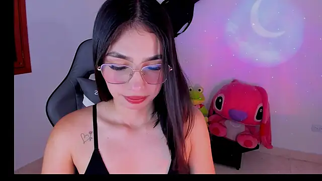 Snapshot of Scarleth_Ferrec chatting on June 7, 4:05 am Scarleth Ferrec online show from June 7, 4:05 am