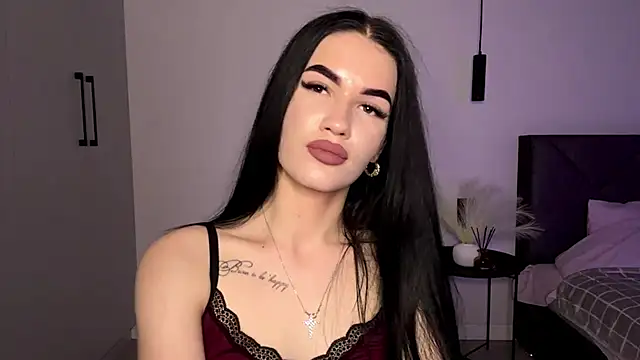 Snapshot of KarieEgge chatting on June 3, 3:06 pm KarieEgge online show from June 3, 3:06 pm