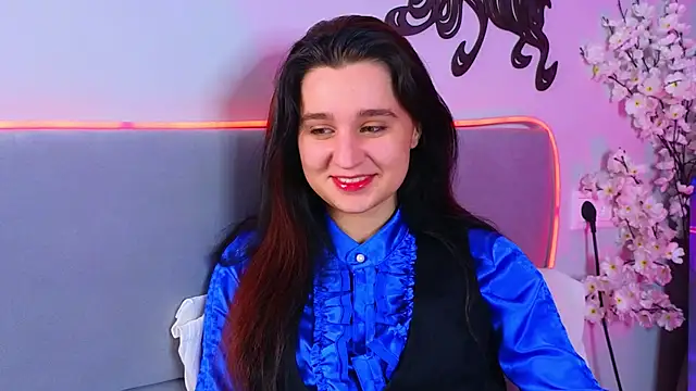 Snapshot of ReynaEdge chatting on May 26, 9:27 am ReynaEdge online show from May 26, 9:27 am