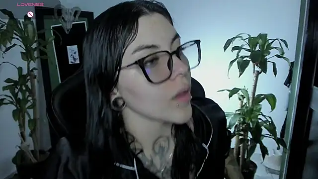 MissCharlottte 18 online show from July 22, 5:32 am