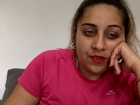 Snapshot of Antoniasweet chatting on June 13, 11:19 am Antoniasweet online show from June 13, 11:19 am