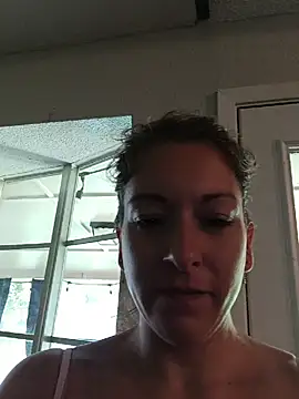 Snapshot of missbellastar chatting on June 9, 5:13 pm missbellastar online show from June 9, 5:13 pm