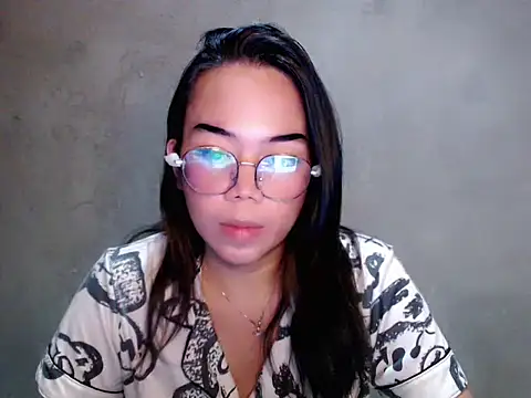 Urbabydollxxx online show from July 25, 1:52 pm