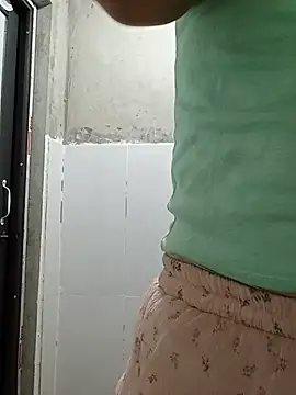 Snapshot of Nana-AsianWet chatting on July 2, 9:43 pm Nana-AsianWet online show from July 2, 9:43 pm