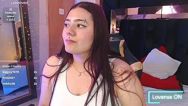 Snapshot of Lizeth_bigboob chatting on June 3, 12:02 am Lizeth bigboob online show from June 3, 12:02 am