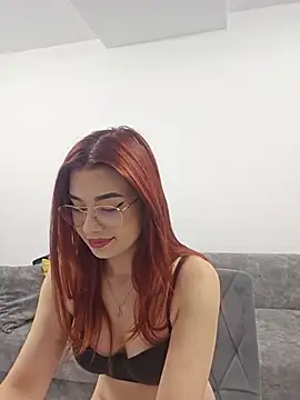 VipFOXXY online show from July 30, 5:45 pm