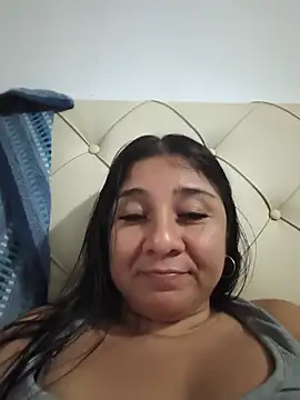 Snapshot of noemy-25 chatting on May 31, 1:25 am noemy-25 online show from May 31, 1:25 am