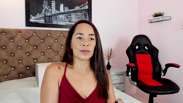 Snapshot of karol_deny chatting on June 11, 7:34 pm karol deny online show from June 11, 7:34 pm