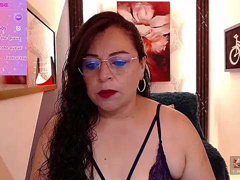 kamy loort online show from May 22, 2:01 pm