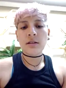 Snapshot of DannyRoudX chatting on May 31, 10:55 pm DannyRoudX online show from May 31, 10:55 pm