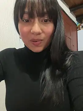 Snapshot of yul-dulce chatting on June 6, 11:31 pm yul-dulce online show from June 6, 11:31 pm