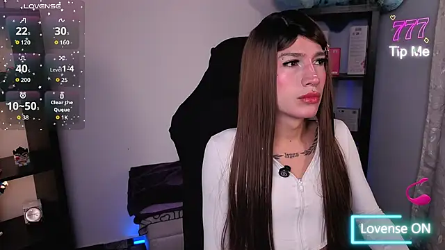 Snapshot of Aria_Bugatti chatting on May 28, 2:36 pm Aria Bugatti online show from May 28, 2:36 pm