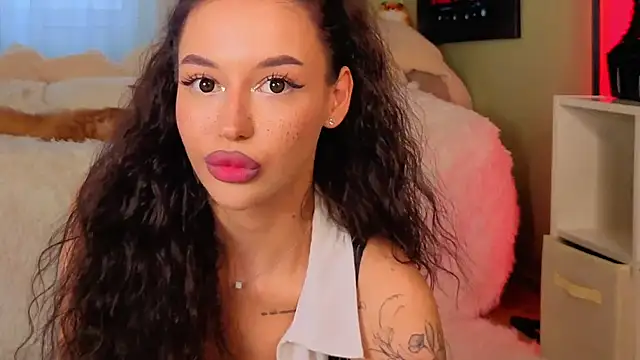 Regina Amour online show from July 26, 5:20 pm