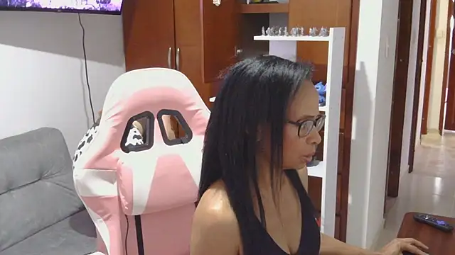 Snapshot of Africa_sexy chatting on June 4, 8:59 pm Africa sexy online show from June 4, 8:59 pm