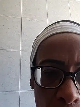 Snapshot of Africa_sexy chatting on June 10, 5:01 pm Africa sexy online show from June 10, 5:01 pm