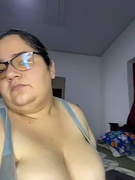 marianacooper1234 online show from June 10, 4:39 pm