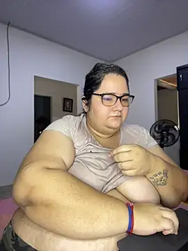 marianacooper1234 online show from July 6, 5:26 pm