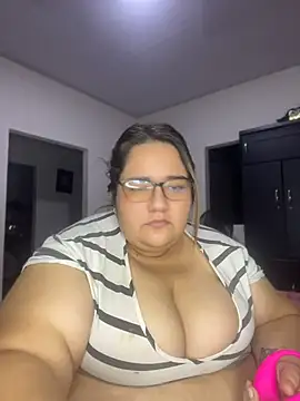 marianacooper1234 online show from July 9, 4:27 am