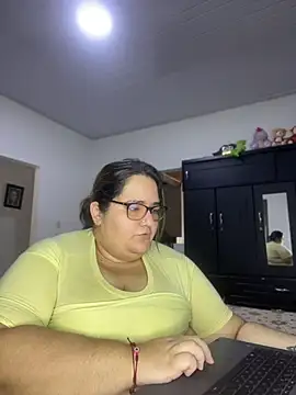marianacooper1234 online show from July 22, 8:33 pm