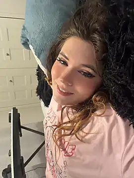 cutypiefull online show from July 24, 1:36 am