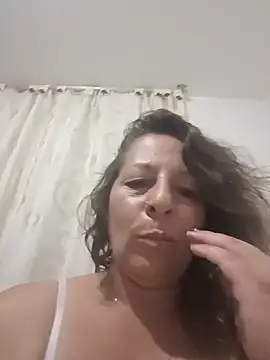 Nikki milf69 online show from June 18, 6:35 am