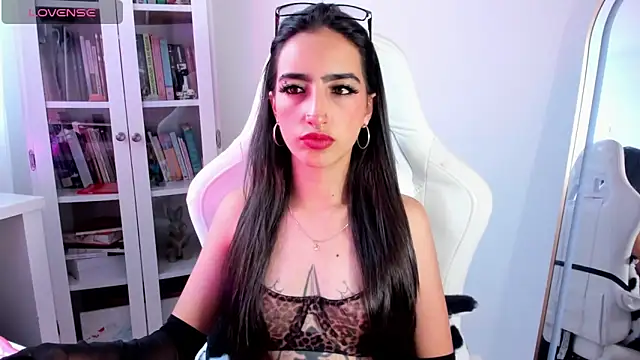AgathaBlair online show from June 4, 8:26 pm