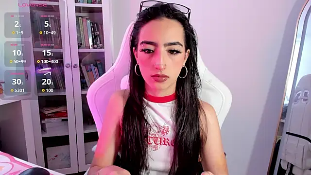 AgathaBlair online show from June 16, 12:30 pm