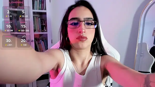 AgathaBlair online show from June 21, 12:08 pm