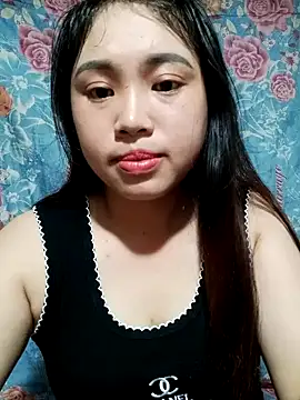 Snapshot of _YouAreMySunShine_ chatting on May 13, 2:53 am YouAreMySunShine online show from May 13, 2:53 am