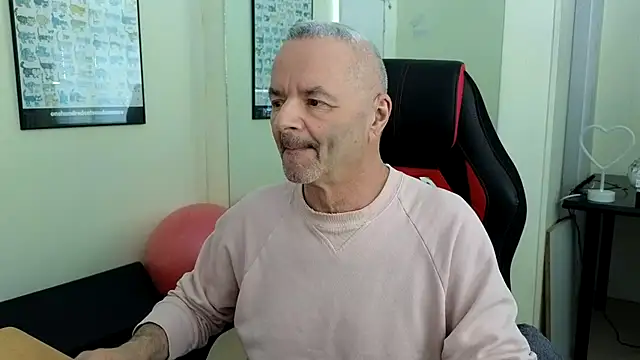 Snapshot of hotdadbod chatting on January 11, 7:38 pm hotdadbod online show from January 11, 7:38 pm