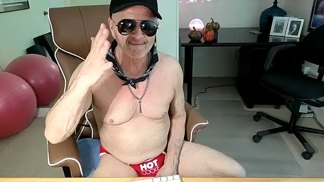 Snapshot of hotdadbod chatting on November 3, 9:27 pm hotdadbod online show from November 3, 9:27 pm