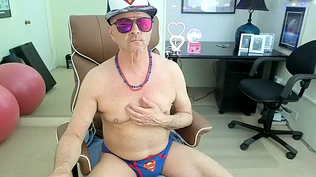 hotdadbod online show from July 22, 8:33 pm