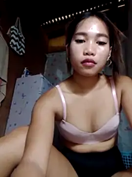 Snapshot of hottie_zaira chatting on June 14, 3:41 am hottie zaira online show from June 14, 3:41 am