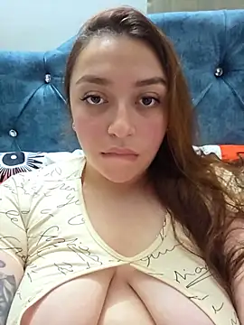 Snapshot of Veronicca_7 chatting on June 8, 2:34 am Veronicca 7 online show from June 8, 2:34 am