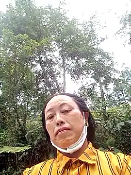 lili anhh online show from June 15, 11:01 am