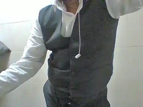 Snapshot of RAINBOWONE chatting on May 16, 6:32 am RAINBOWONE online show from May 16, 6:32 am