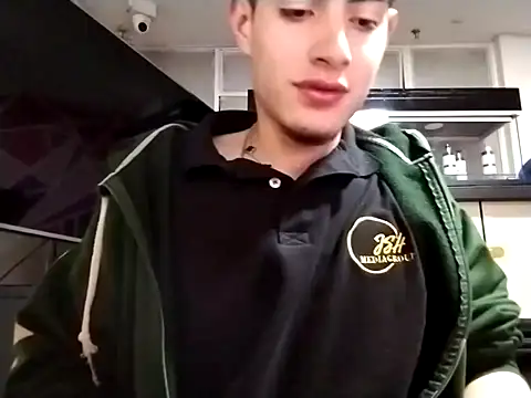 andylol330 online show from July 5, 7:15 am