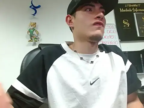 andylol330 online show from July 11, 7:44 am