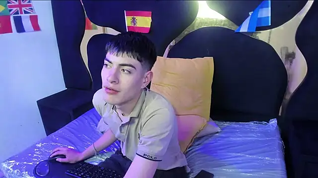 andylol330 online show from July 21, 5:54 am