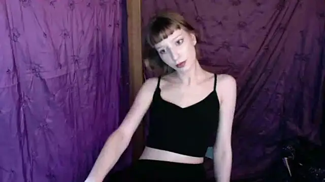 Snapshot of AlexaWetDream chatting on June 19, 4:33 pm AlexaWetDream online show from June 19, 4:33 pm