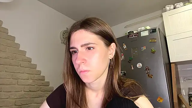 Snapshot of ZaraGuyette chatting on May 17, 11:12 pm ZaraGuyette online show from May 17, 11:12 pm