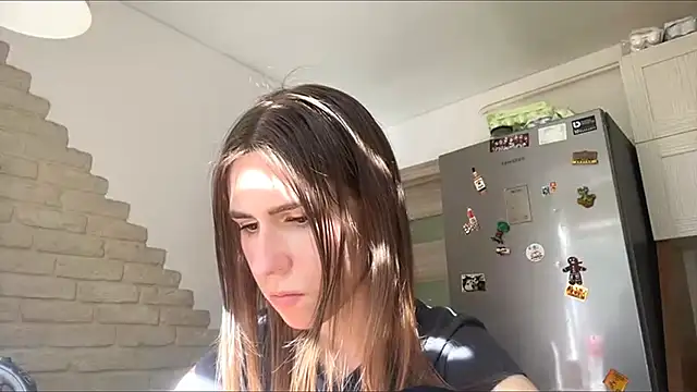 Snapshot of ZaraGuyette chatting on May 23, 2:10 pm ZaraGuyette online show from May 23, 2:10 pm